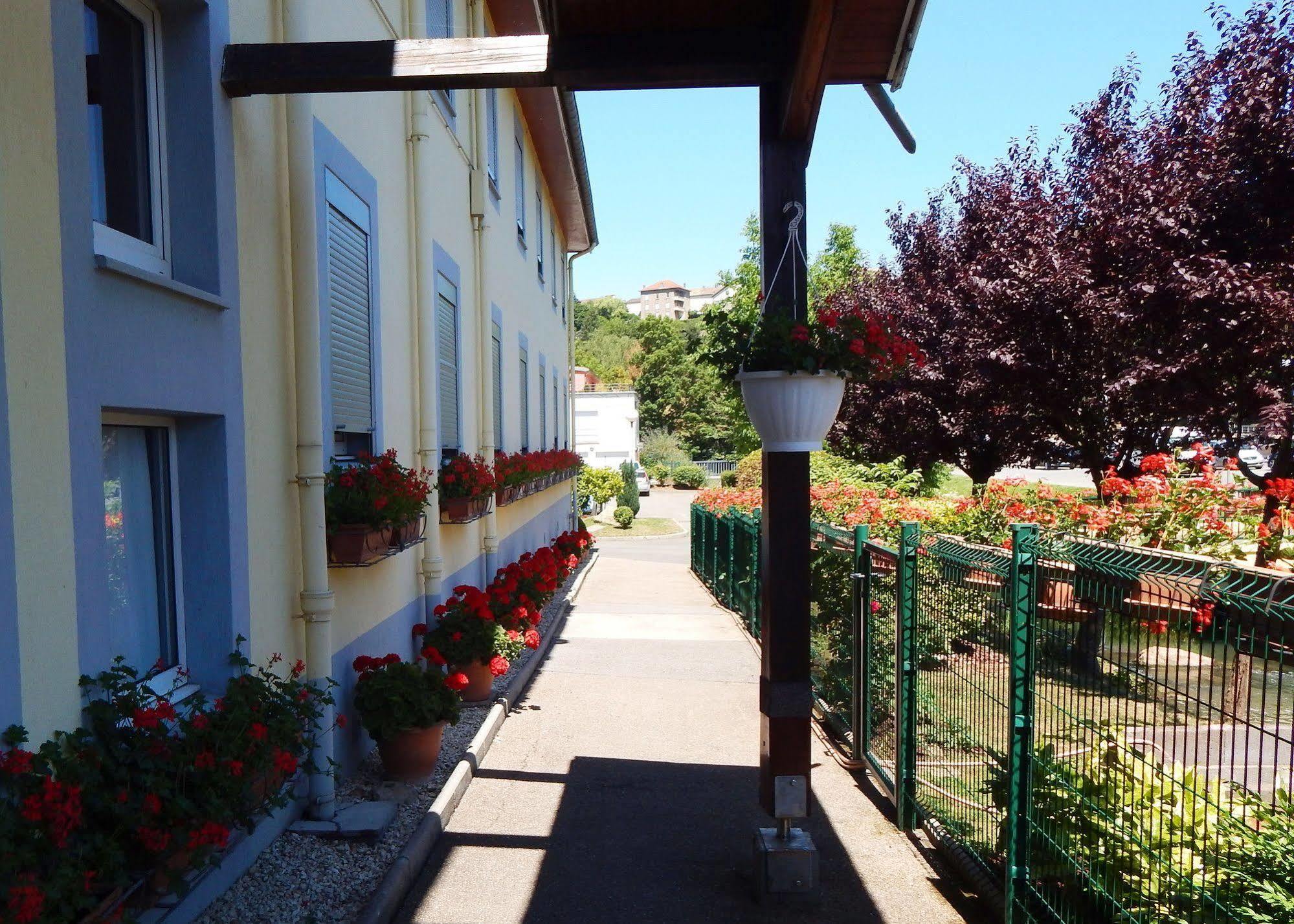 Hôtel Aster Briey Exterior foto